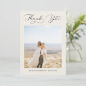 Elfenbein Delicate Calligraphy Wedding Foto Vielen Dankeskarte (Stehend Vorderseite)