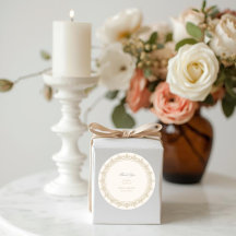 Elfenbein-farbene Vintage-Bücher - Ein neues Kapit