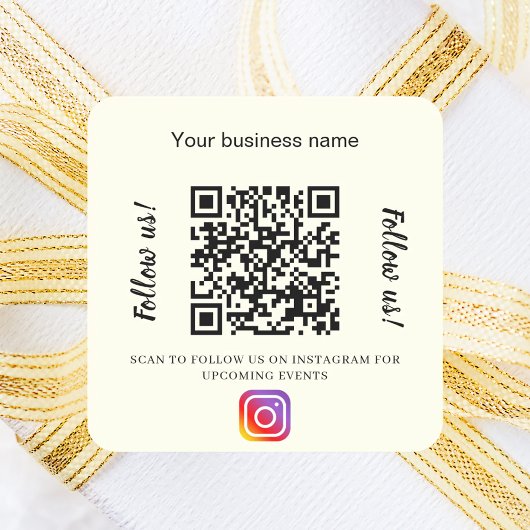 Elfenbein-Geschäftsname QR-Code Instagram Quadratischer Aufkleber