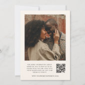 Elfenbein | Modernes Script Foto QR Code Hochzeit Einladung (Rückseite)