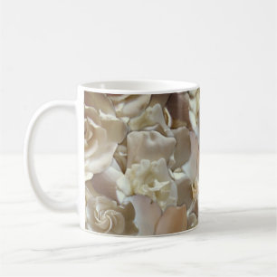 Elfenbein-Rosenmuster – Elegante Florale Kunst Kaffeetasse