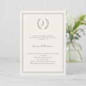 Elfenbein taupe Monogramm Kranz Meilenstein alters Einladung (Stehend Vorderseite)