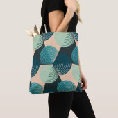 Elfenbeinblau Geometrisch: Retro-Tile-Elegance. Tasche (Von Nahem)