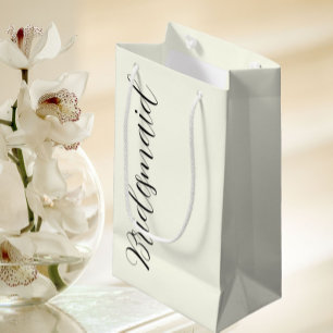 Elfenbeinfarbene stilisierte Schrift Brautjungfer Kleine Geschenktüte