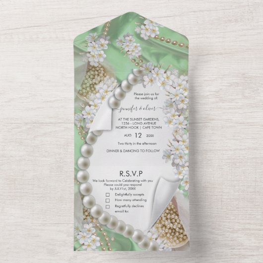 Elfenbeingrün-goldene Perlen auf einer Hochzeit All In One Einladung (Innen Boden)