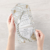 Elfenbeingrün-goldene Perlen auf einer Hochzeit All In One Einladung (Abreißen)