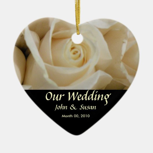 Elfenbeinherz-Rose Hochzeitsfeier Keramik Ornament (Vorne)