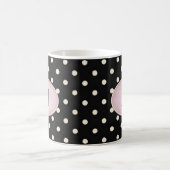 Elfenbeinpolka Dots auf Schwarz-Rosa-Oval-Monogram Kaffeetasse (Mittel)