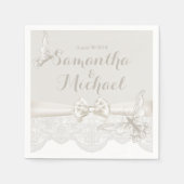 Elfenbeinschmetterlinge und Spitzen Serviette (Vorderseite)