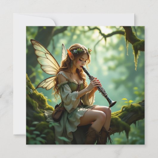 Elfenfee spielt Klarinette im verzauberten Wald Karte (Vorderseite)