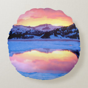 Ellery Lake bei Sonnenuntergang Rundes Kissen