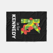 Elmo Alphabet | K Kiwi Fleecedecke (Vorderseite (Horizontal))