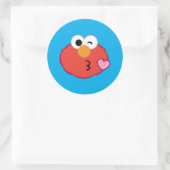 Elmo Face, der einen Kuss wirft Runder Aufkleber (Tasche)