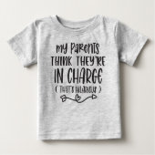 Eltern denken, sie sind im Charge Baby T - Shirt (Vorderseite)