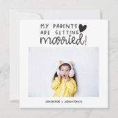 Eltern, die ein Foto mit Kindern Save the Date bek Ankündigung (Vorderseite)