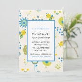 Eltern, die zu einer Einladung eingeladen werden (Stehend Vorderseite)