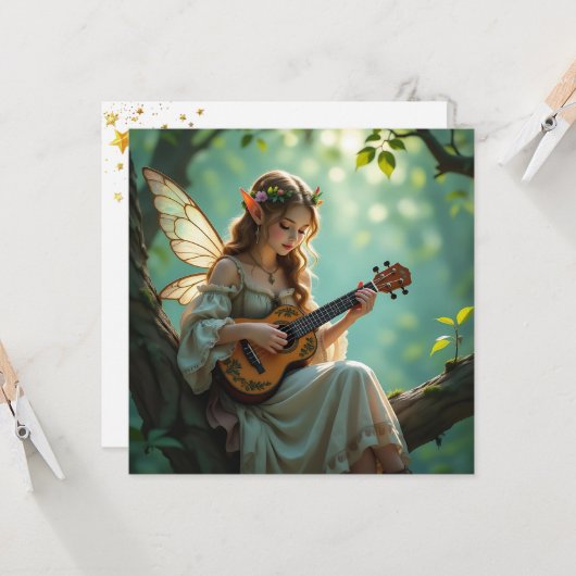 Elven Fairy Playing Ukulele in Enchanted Forest Karte (Vorderseite/Rückseite Beispiel)