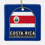 Emblem der Costa Rica-Fahne gestört Vintag Keramikornament<br><div class="desc">Komoren bedrücktes Emblem mit Fahne und Wappen.</div>