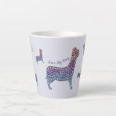 Embossed Indigo Gradient Paw Print Dog Outline Milchtasse (Vorderseite)