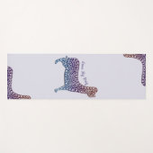 Embossed Indigo Gradient Paw Print Dog Outline Yogamatte (Vorderseite (Horizontal))