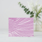 Embossed Look Daisy in Lila 2 Postkarte (Stehend Vorderseite)