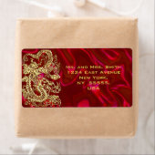 Embosses Gold Dragon auf Red Satin Print (Insitu)