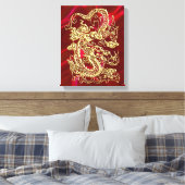 Embosses Gold Dragon auf Red Satin Print Leinwanddruck (Insitu (Schlafzimmer))