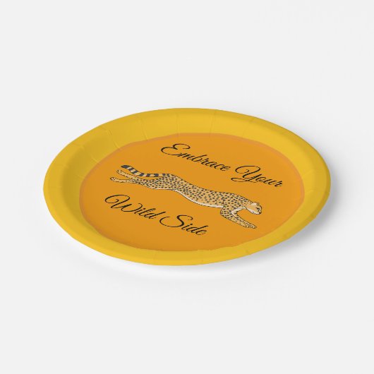 Embrace Running Cheetah Paper Plates Pappteller (Schrägansicht)