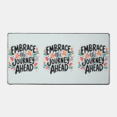 Embrace the Journey Ahead Boho Floral Typografie Schreibtischunterlage (Vorderseite)