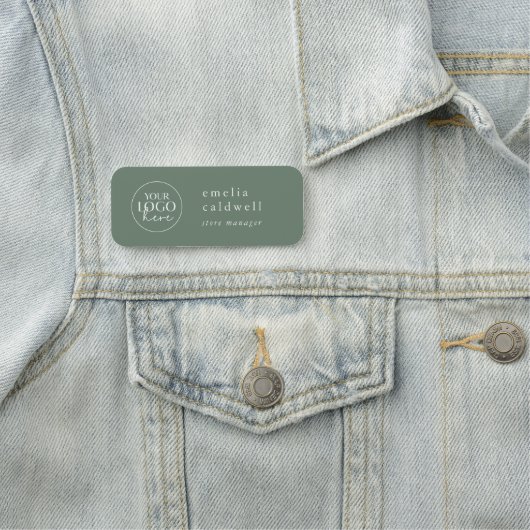 EMELIA Sage Green Company Logo Mitarbeiter Magneti Namensschild (Beispiel)