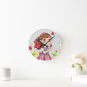 Emely – Die Erdbeerprinzessin Runde Wanduhr (Zuhause)