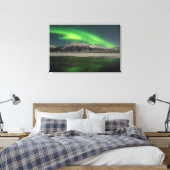 Emerald Aurora Leinwanddruck (Insitu (Schlafzimmer))