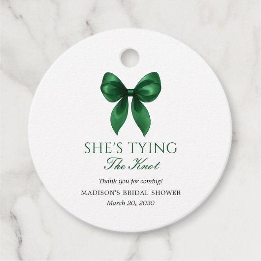 Emerald Bow She's Tying the Knot Bridal Shower Geschenkanhänger (Vorderseite)