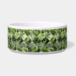 Emerald Elegance: Grüne Blätter in Diamantschnitt, Napf