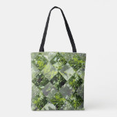 Emerald Elegance: Grüne Blätter in Diamantschnitt, Tasche (Rückseite)