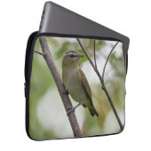 Emerald Elegance: Rot-Mit Augen Vireo Kanadisches Laptopschutzhülle (Vorne Rechts)