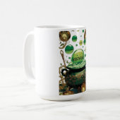 Emerald Excuses Cauldron Graphic Tee Kaffeetasse (Vorderseite Links)