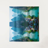 Emerald Flow: Landschaftliches Wall-Tapestry an de Wandteppich (Vorderseite)