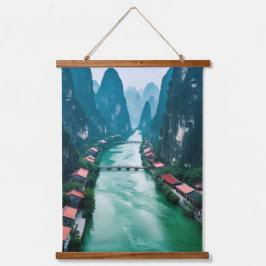 Emerald Flow: Landschaftliches Wall-Tapestry an de Wandteppich Mit Holzrahmen