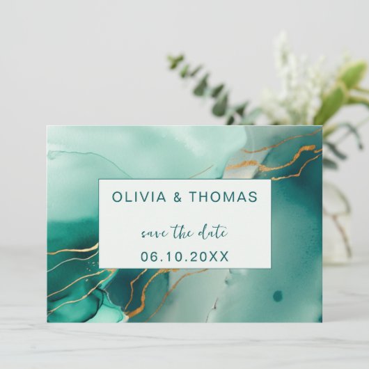 Emerald Gold Modern Simple Beach Wedding Rett Date Einladung (Stehend Vorderseite)