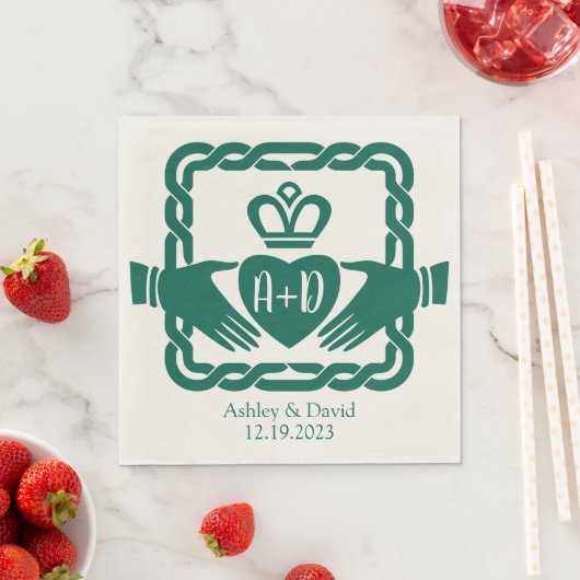 Emerald Green Celtic Knot Claddagh Wedding Serviette (Beispiel)