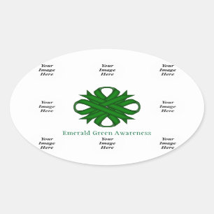 Emerald Green Clover Rbn Tmpl von Kenneth Yoncich Ovaler Aufkleber