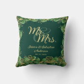 Emerald Green Eucalyptus Wedding Mr. and Mrs. Kissen (Rückseite)