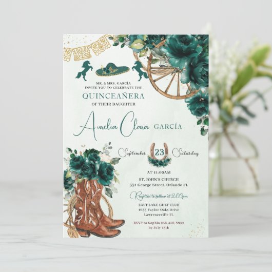 Emerald Green Floral Charro Cowgirl Quinceanera Einladung (Stehend Vorderseite)