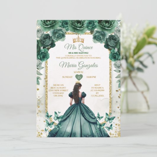 Emerald Green & Gold Crown Mis Quince Butterfly Einladung (Stehend Vorderseite)