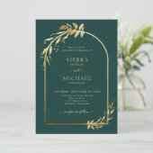 Emerald Green Gold Eucalyptus Foliage Wedding Arch Einladung (Stehend Vorderseite)