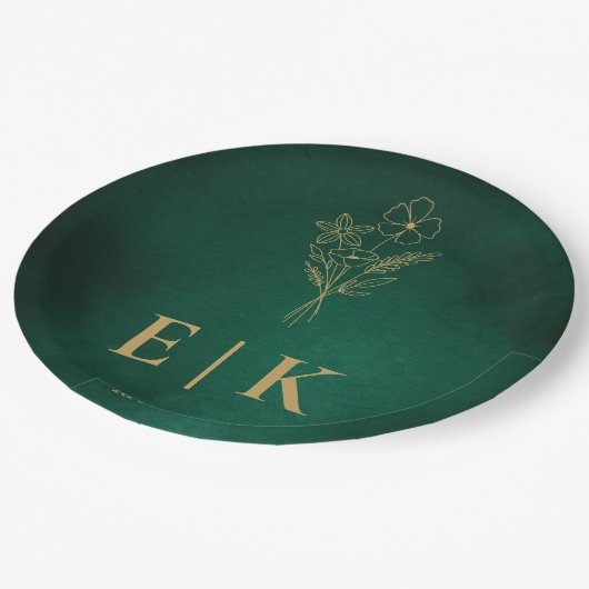 Emerald Green & Gold Monogram Wildblume Wedding Pappteller (Schrägansicht)