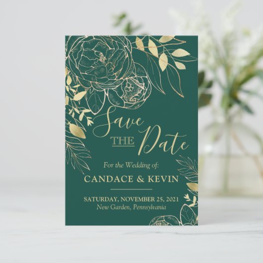 Emerald Green & Gold Peony Moderne Blumenhochzeit Save The Date (Stehend Vorderseite)