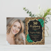 Emerald Green Leopard Print Foto 50. Geburtstag Einladung (Stehend Vorderseite)
