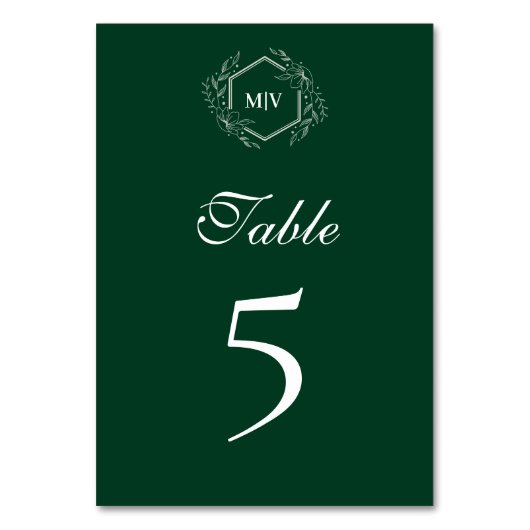 Emerald Green Monogram Wappen Tischnummer Card (Vorderseite)